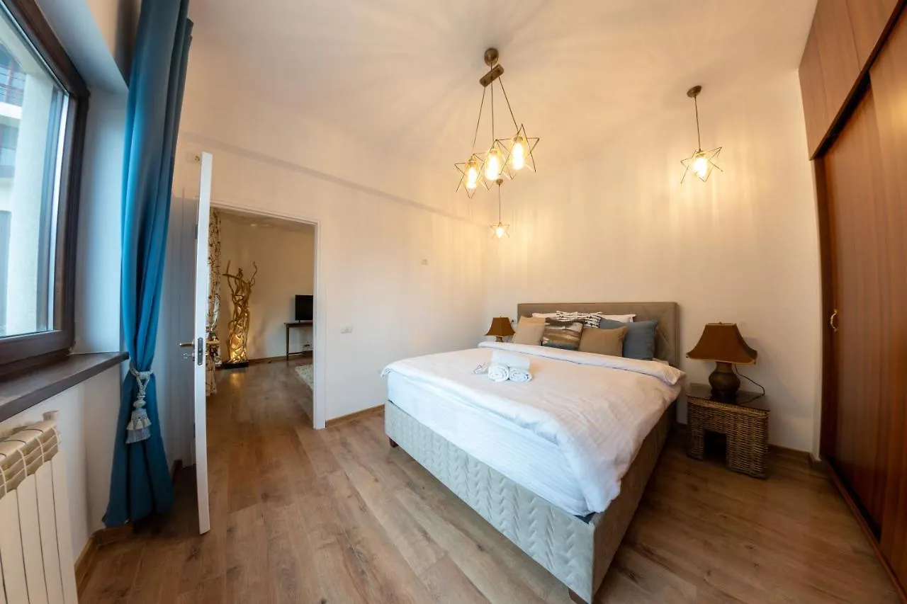 Theatre Rooftop Apartment With Patio بوخارست 0*,  رومانيا